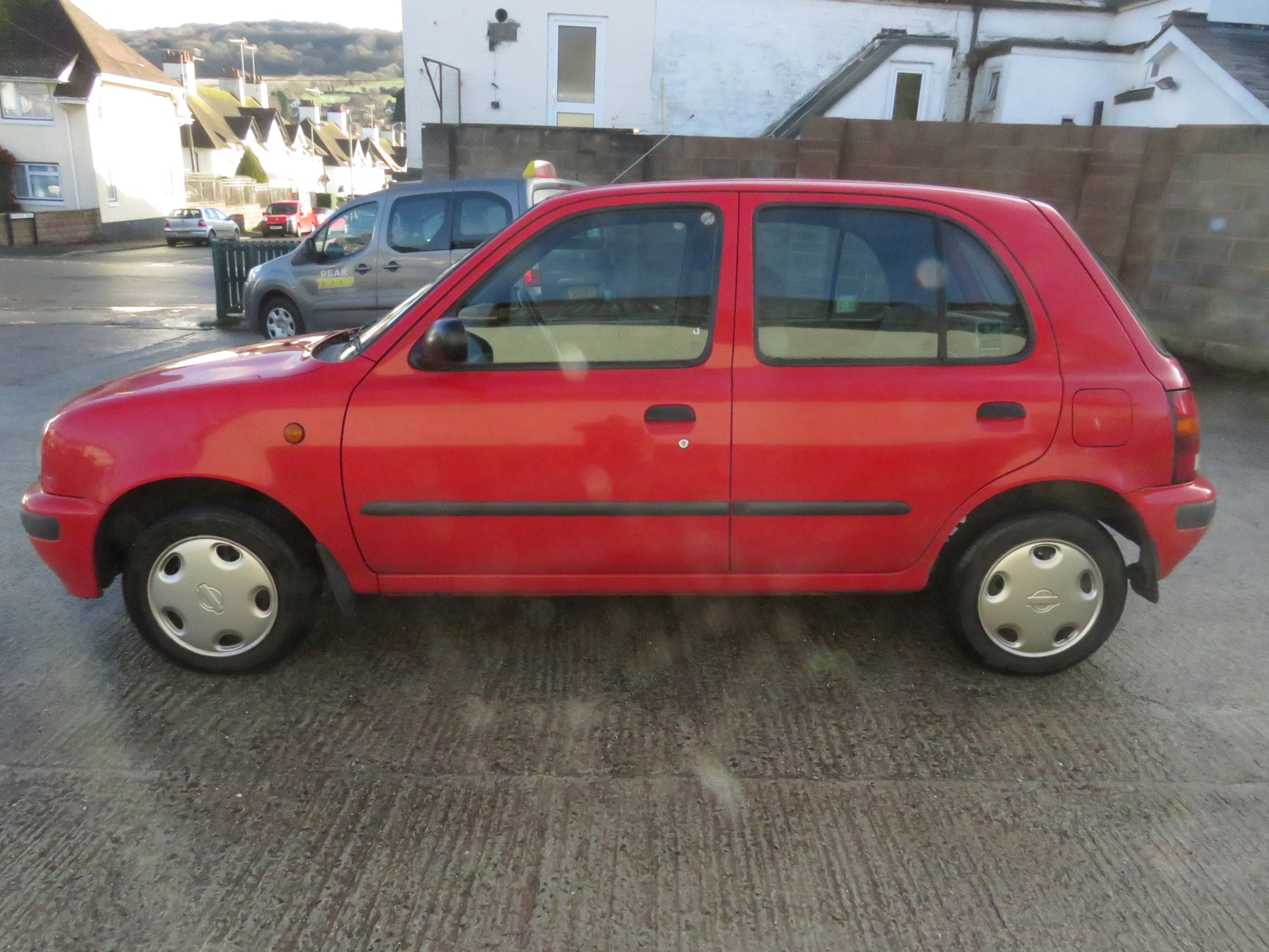 FROM DECEASED ESTATE - RED NISSAN MICRA 1.3GX FIVE DOOR HATCHBACK, R405GDV REGISTERED 28/11/97, - Image 6 of 13