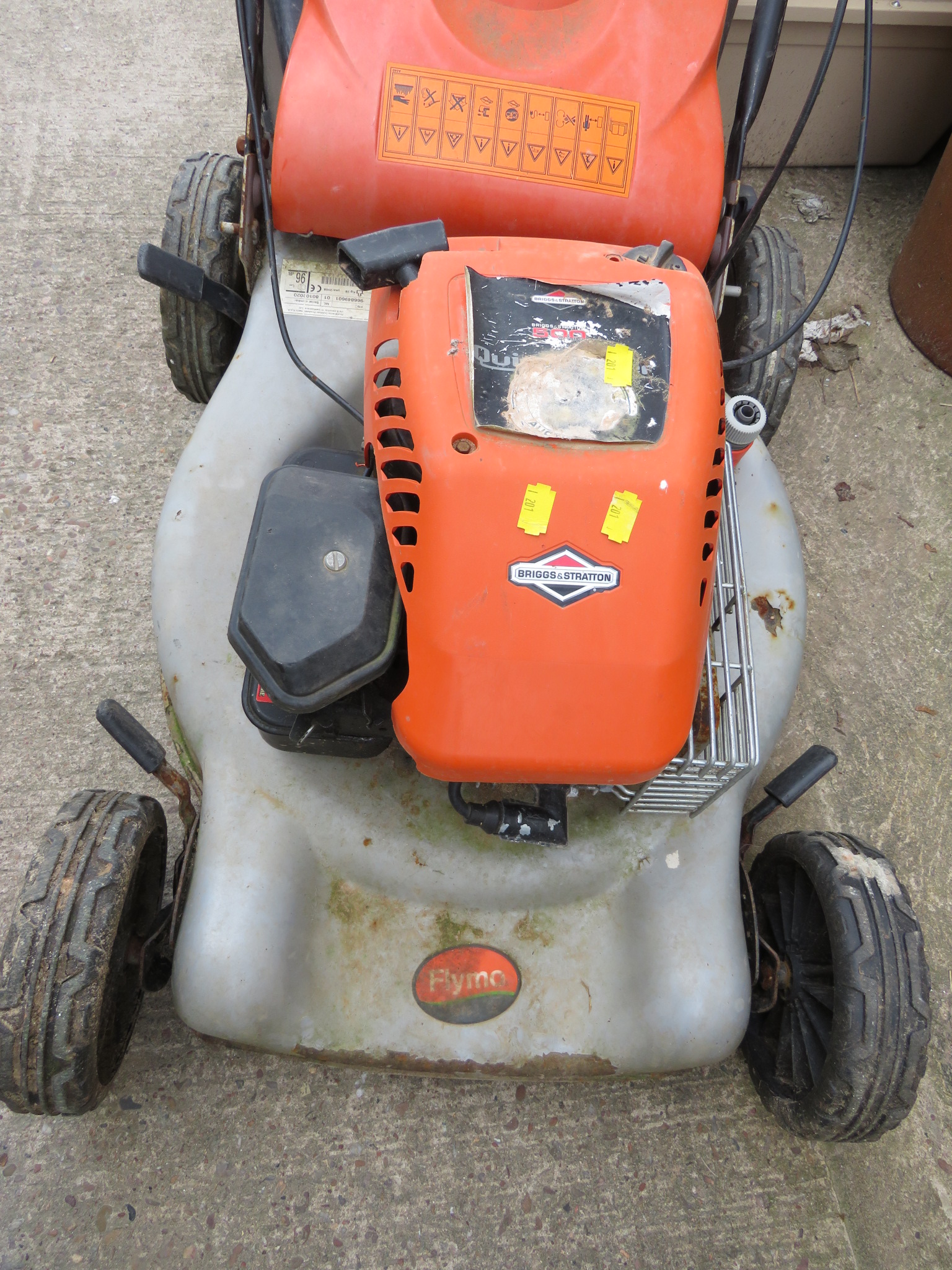 FLYMO LAWNMOWER WITH BRIGGS AND STRATTON PETROL ENGINE - Image 2 of 2