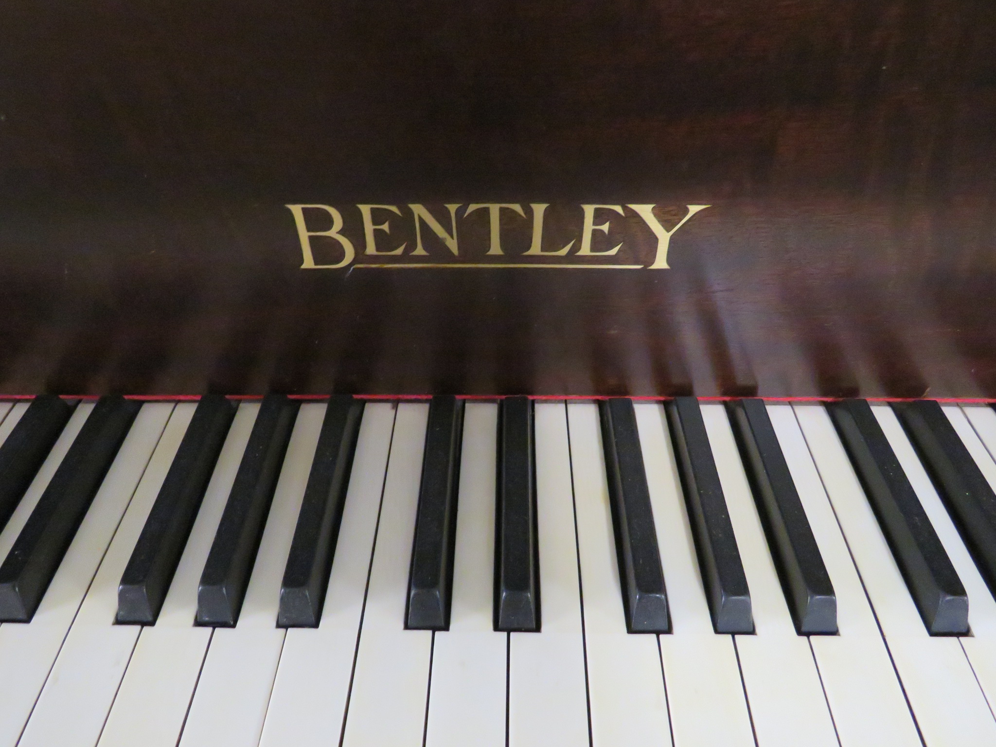 BENTLEY UPRIGHT PIANO IN MAHOGANY VENEERED CASE - Image 3 of 3