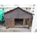 SMALL WOODEN PET HOUSE