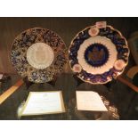 ROYAL CROWN DERBY QUEEN MOTHER COMMEMORATIVE PLATE 133 / 750 WITH CERTIFICATE AND ROYAL WORCESTER