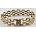 **Payment in person or by bank transfer only**9 carat gold triple link bracelet with bark finish,