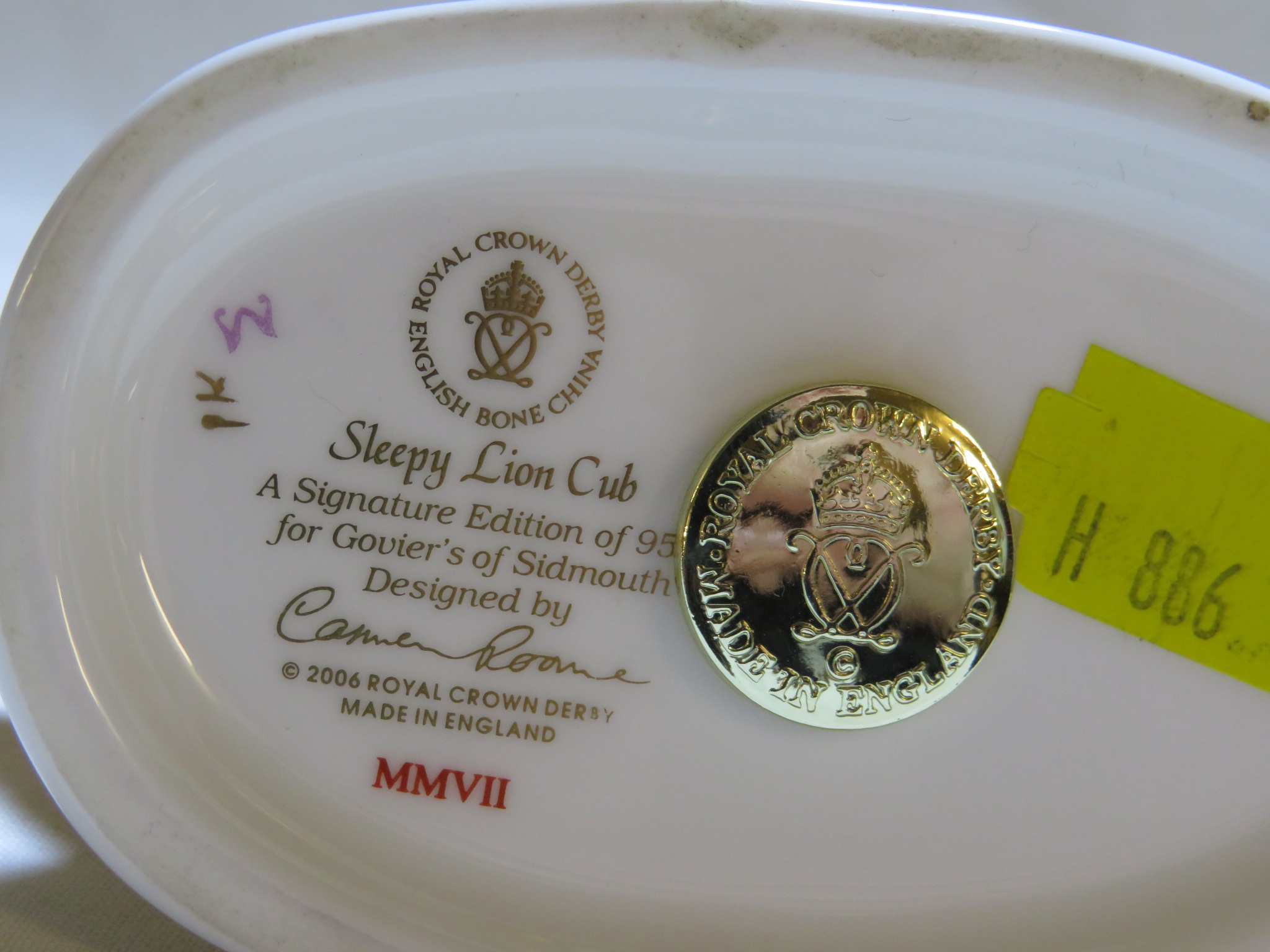 Two Royal Crown Derby signature editions paperweights designed by Cameron Roome of 950 for Goviers - Image 7 of 8