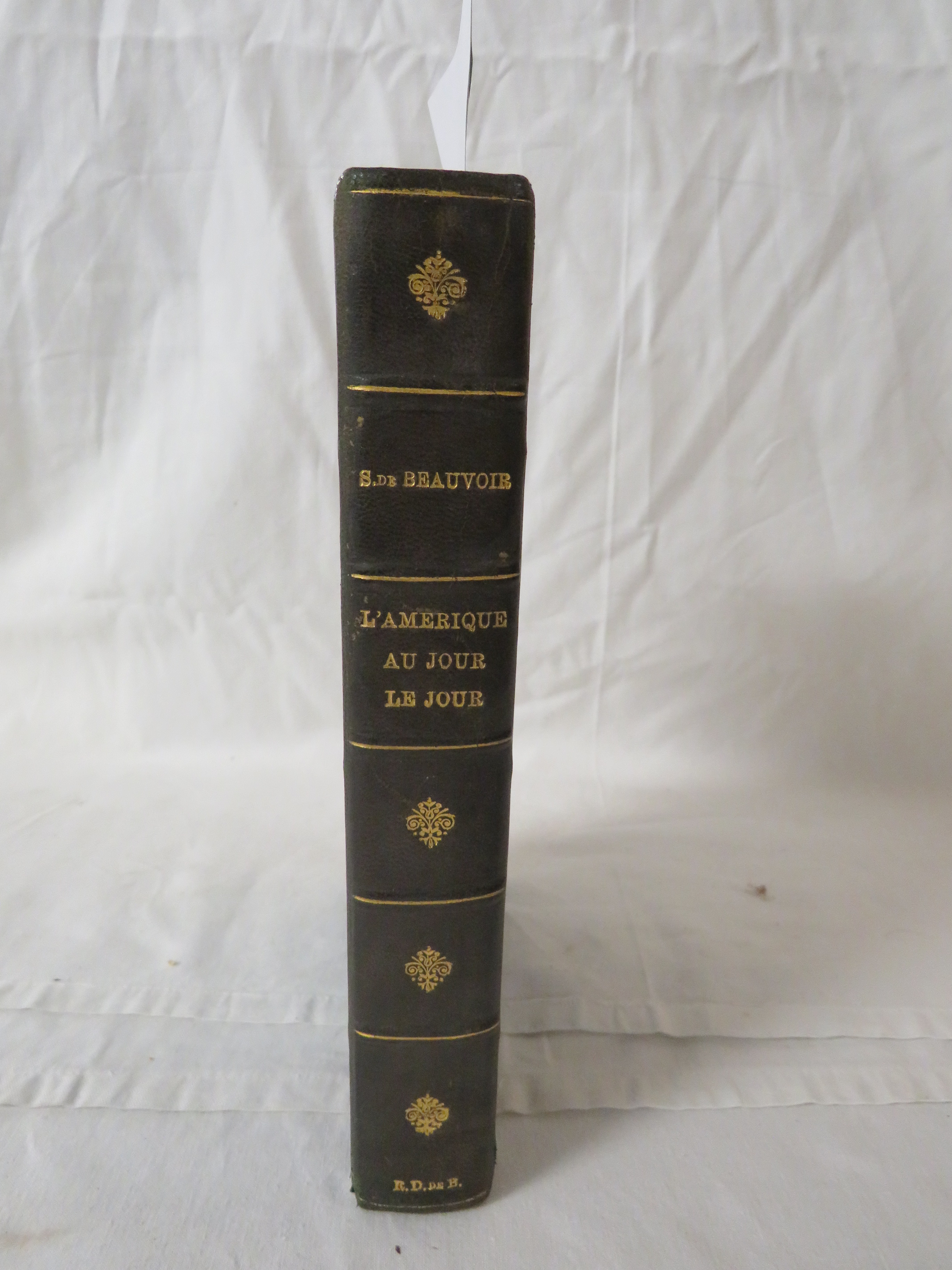 Simone de Beauvoir - L'Amerique au Jour le Jour, Editions Paul Morihien, 1948, quarter bound in - Image 3 of 3