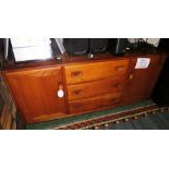 ERCOL MID ELM SIDEBOARD WITH THREE DRAWERS TO CENTRE AND CUPBOARD DOOR TO EITHER SIDE, HEIGHT 67CM