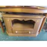 PINE CORNER TV UNIT