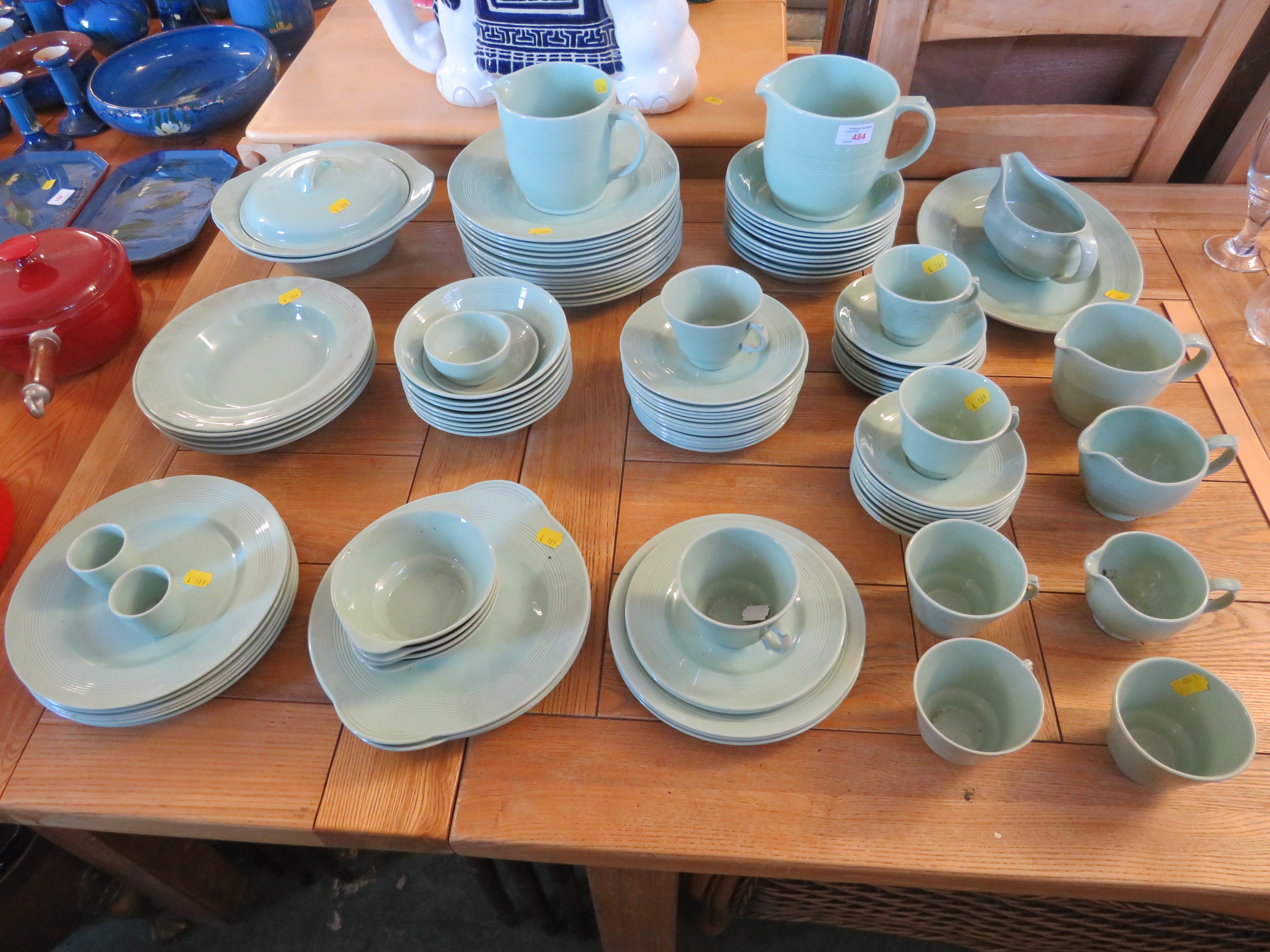 LARGE QUANTITY OF WOOD'S WARE 'BERYL' DINNER AND TEA WARE IN PALE GREEN GLAZE INCLUDING CUPS,