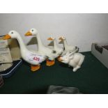 GOEBEL FIGURAL GROUP OF GEESE AND CERAMIC PIGLET MARKED 'ENGLAND'