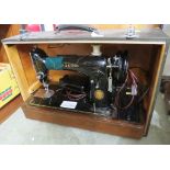 VINTAGE SINGER ELECTRIC SEWING MACHINE IN CASE