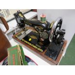 SINGER MANUAL SEWING MACHINE IN WOODEN CARRY CASE, TOGETHER WITH ACCESSORIES, BUTTONS AND NEEDLEWORK