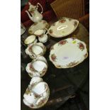 ROYAL ALBERT 'OLD COUNTRY ROSES' TEA SERVICE