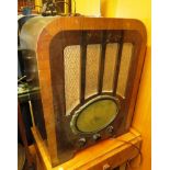 VINTAGE WOOD VENEERED DECCA RADIO