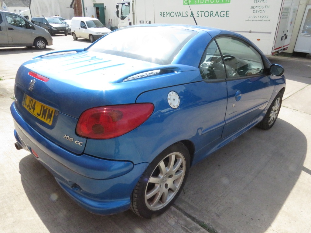 BLUE PEUGEOT 206CC ALLURE, TWO DOOR COUPE CONVERTIBLE, LJ04 JWM REGISTERED 18/03/04, 1997CC PETROL - Image 7 of 21