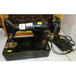 VINTAGE SINGER ELECTRIC SEWING MACHINE