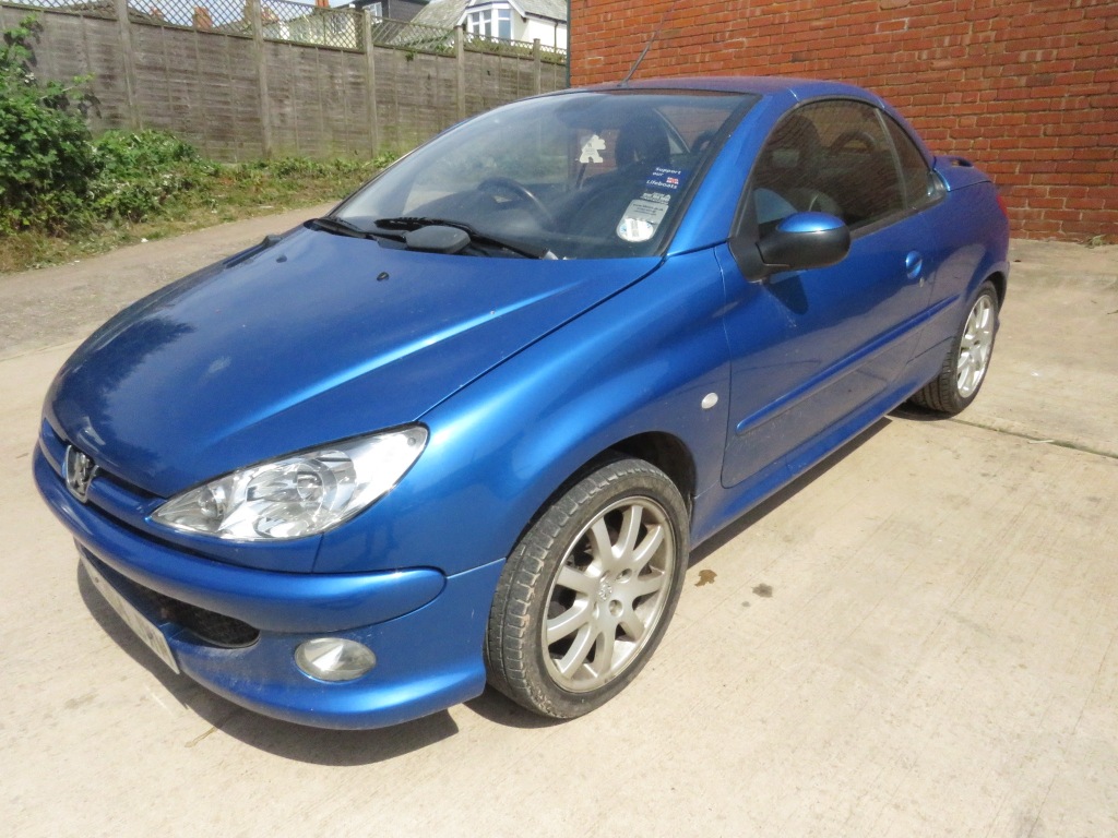 BLUE PEUGEOT 206CC ALLURE, TWO DOOR COUPE CONVERTIBLE, LJ04 JWM REGISTERED 18/03/04, 1997CC PETROL - Image 3 of 21