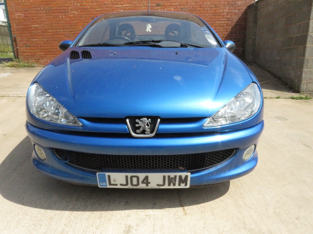 BLUE PEUGEOT 206CC ALLURE, TWO DOOR COUPE CONVERTIBLE, LJ04 JWM REGISTERED 18/03/04, 1997CC PETROL - Image 2 of 21