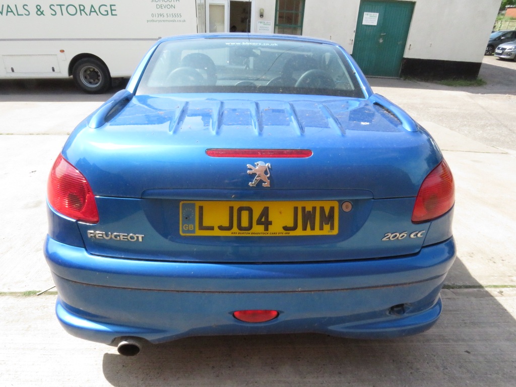 BLUE PEUGEOT 206CC ALLURE, TWO DOOR COUPE CONVERTIBLE, LJ04 JWM REGISTERED 18/03/04, 1997CC PETROL - Image 6 of 21