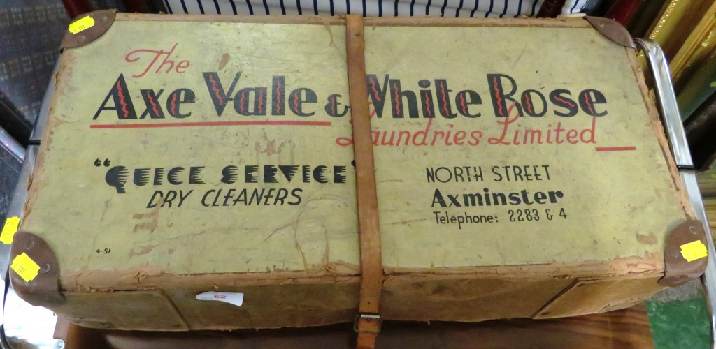 VINTAGE AXE VALE & WHITE ROSE LAUNDRY BOX WITH STRAP