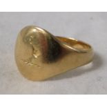 18-carat gold signet ring engraved with arm and sword, 1915 name engraving within, 4.4g, ring size I