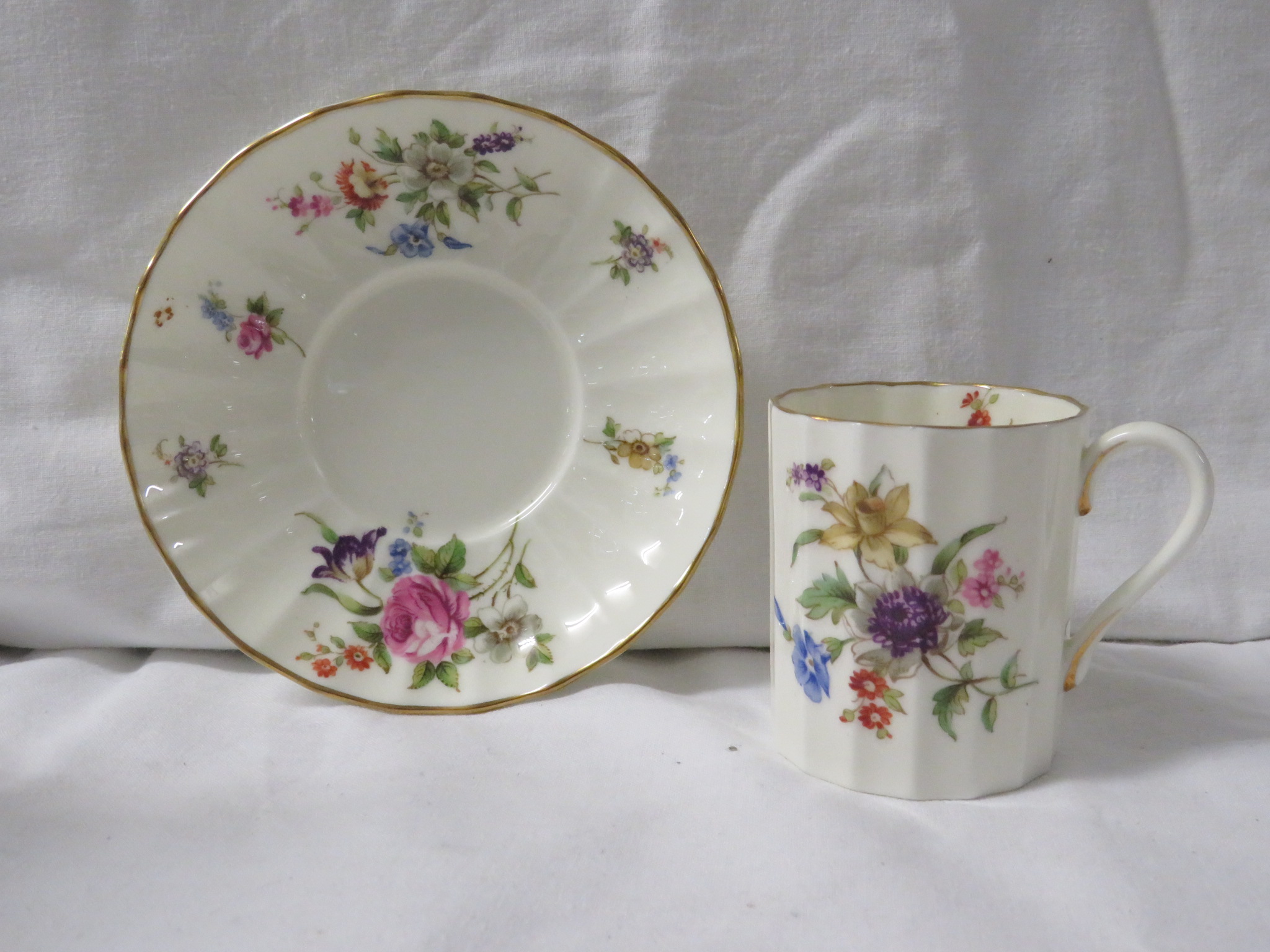 Royal Worcester Roanoke nine setting fluted coffee service with coffee pot, sugar bowl and milk jug, - Image 4 of 5