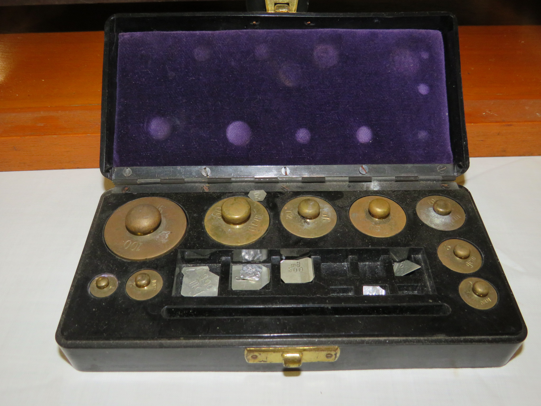 Griffin & George microid balance scales in glazed cabinet, with a box of weights - Image 4 of 4