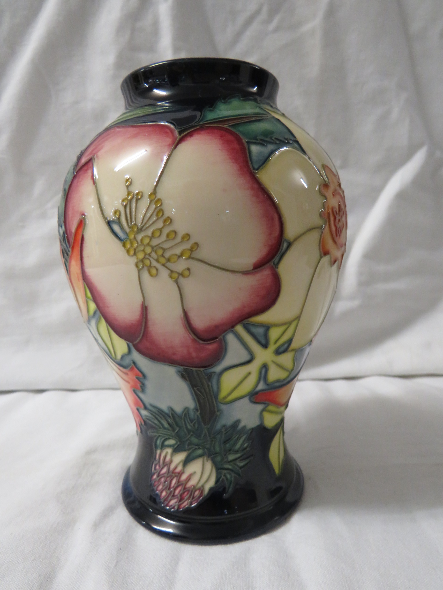 Moorcroft pottery QEII Golden Jubilee baluster vase, dark blue ground, tube lined decoration of - Image 3 of 4