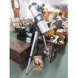 TALSTAR 114MM NEWTONIAN REFLECTING TELESCOPE ON EQUATORIAL MOUNT WITH TRIPOD AND ACCESSORIES