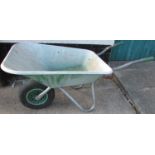 GREEN PLASTIC HET FORT HOLLAND WHEELBARROW WITH PNEUMATIC TYRE