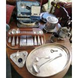 SELECTION OF VINTAGE METALWARE INCLUDING SILVER PLATED LADLE, CONDIMENT SET, PEWTER TANKARDS, SET OF