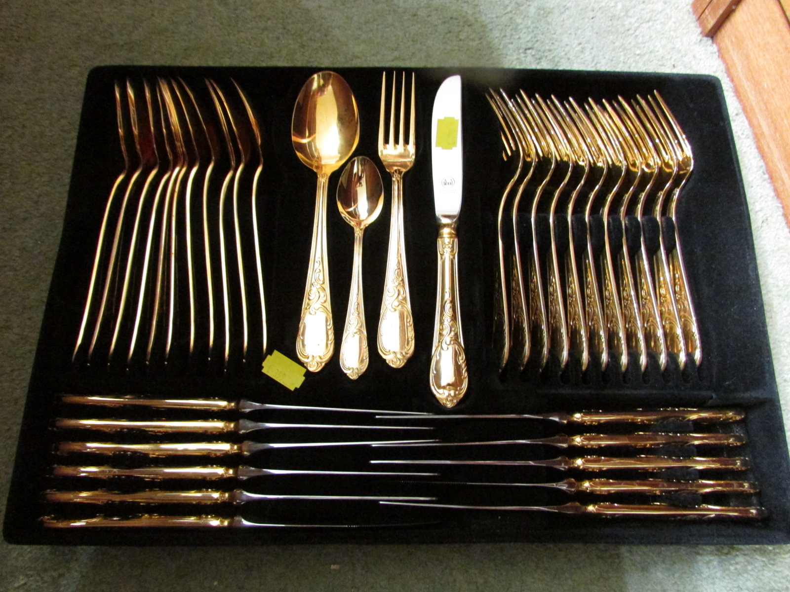 SEVENTY PIECE CANTEEN OF 23/24-CARAT GOLD PLATED CUTLERY, SOLINGEN, GERMAN MADE, PRESENTED IN FITTED - Image 2 of 7