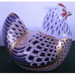 ROYAL CROWN DERBY CHICKEN PAPERWEIGHT, WITH GOLD STOPPER