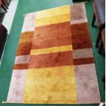 PIAZZA COLLECTION WOOLLEN FLOOR RUG WITH RECTANGULAR PATTERN (122CM X 183CM)