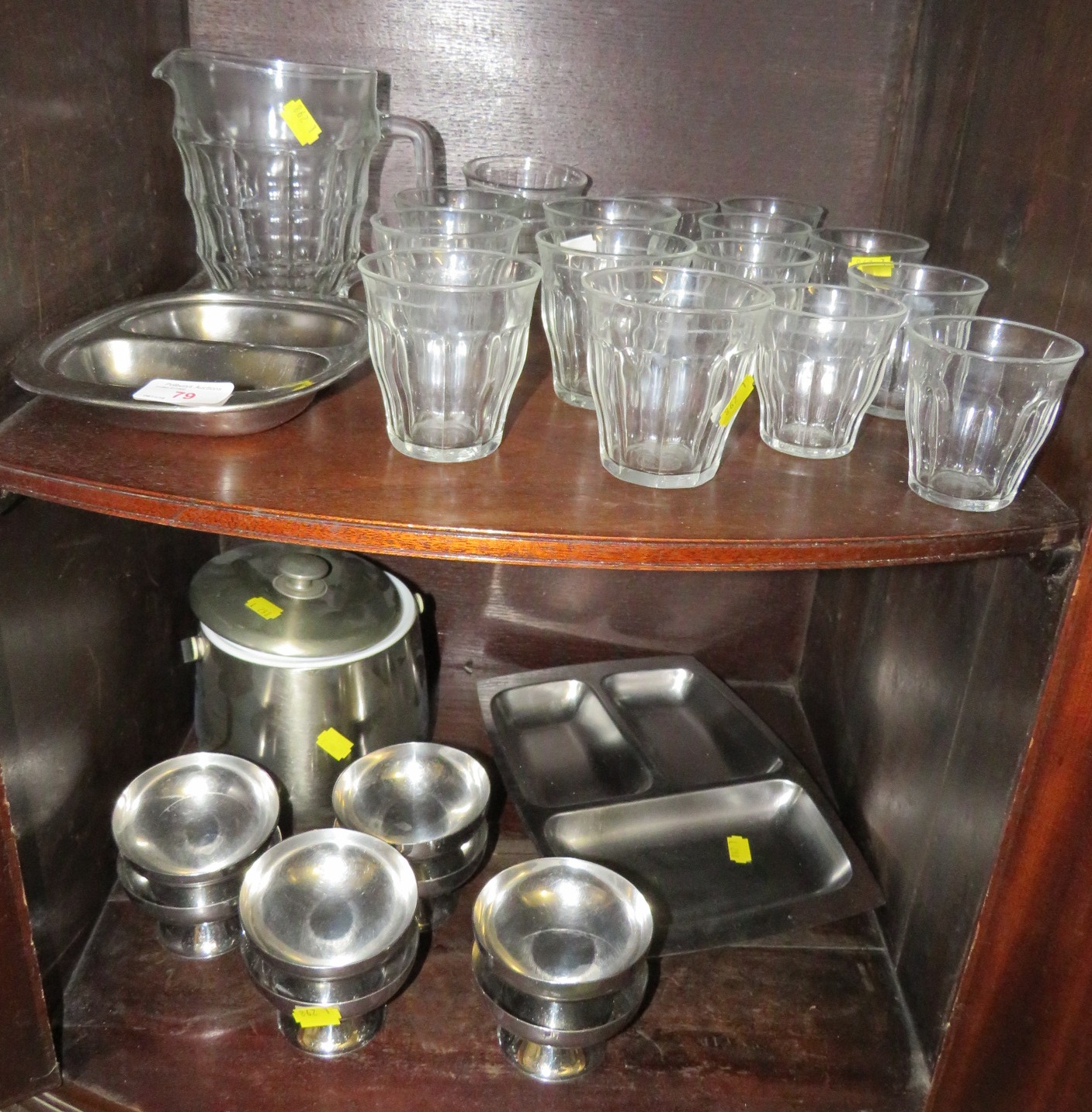 SELECTION OF STAINLESS WARE AND DRINKING GLASSES