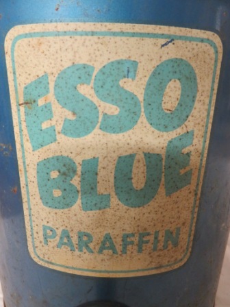 Broughs Esso Blue Paraffin canister with tap, height 50cm, diameter 28.5cm - Image 3 of 5