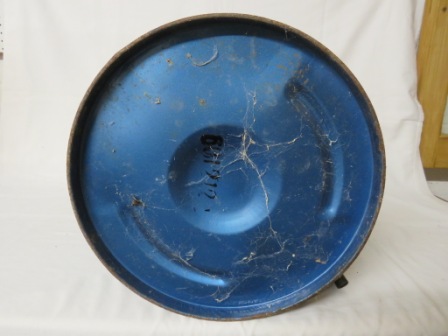 Broughs Esso Blue Paraffin canister with tap, height 50cm, diameter 28.5cm - Image 5 of 5