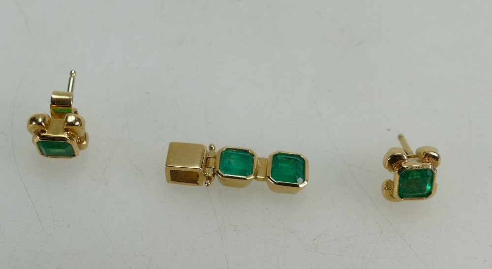 Emerald 2 stone square pendant and matching earrings. Stones measuring approx 5.5mm x 5.