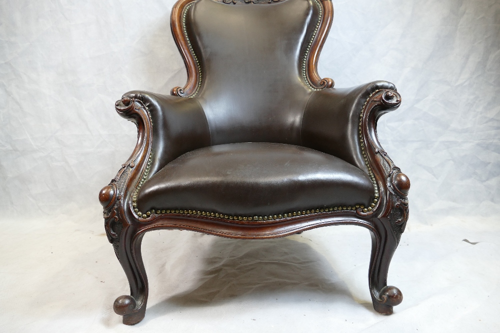 19th century french Louis XV style mahogany leather armchair - Image 3 of 5