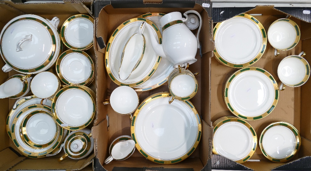 A large collection of Aynsley Empress Laurel dinnerware to include dinner plates, side plates, - Image 2 of 2
