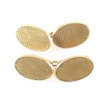 9ct gold pair gents cufflinks, 12.