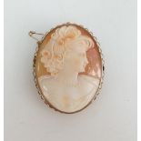 Large vintage oval 9ct gold cameo brooch