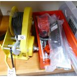 Unbranded 2600lb hand winch together with assorted hardware items.