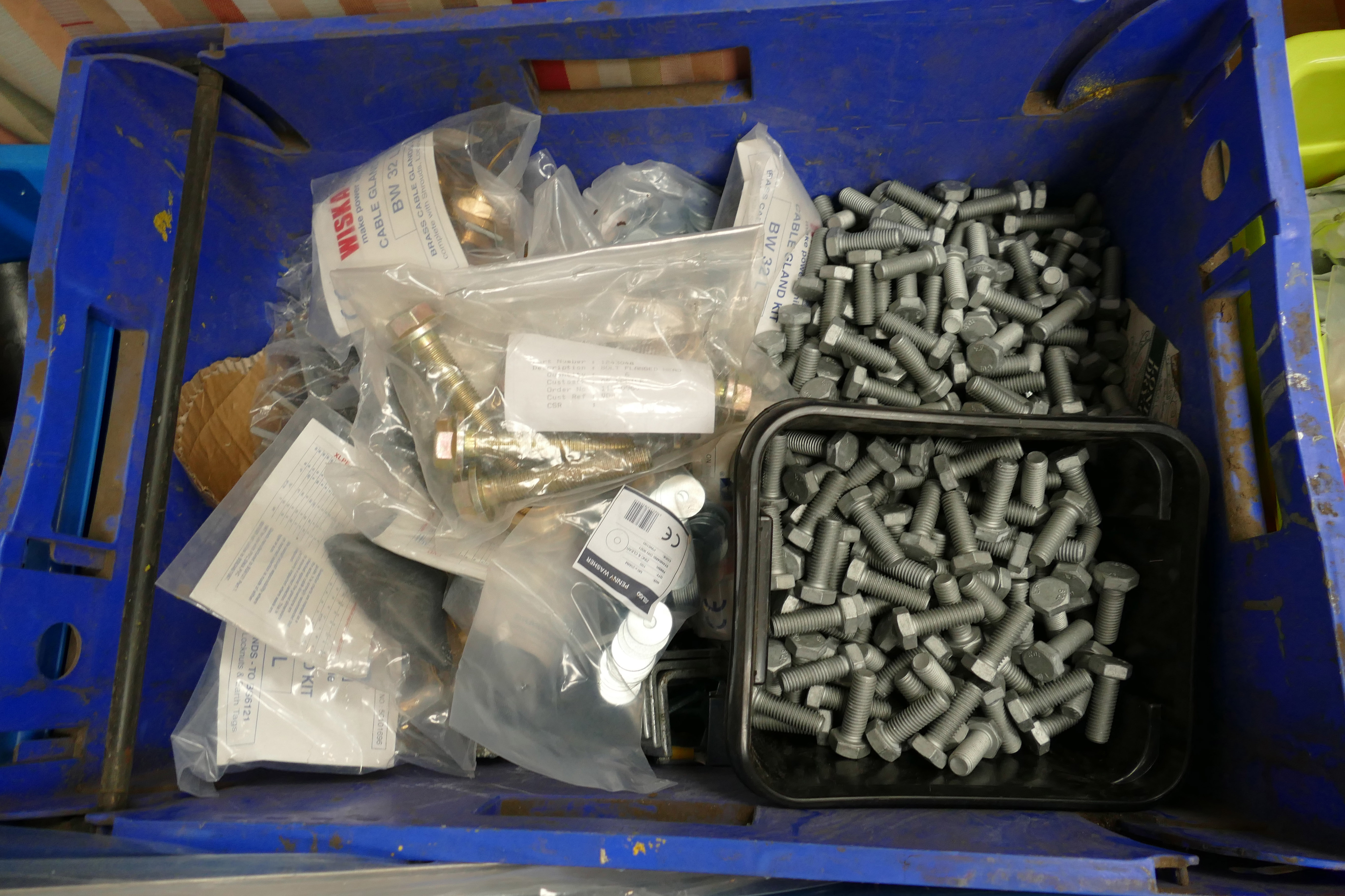 A large mixed collection of engineering/metal work items, to include various nuts, bolts, - Image 3 of 7