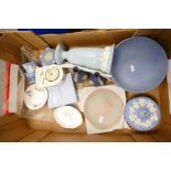 A job lot collection of various Wedgwood items - including large Wedgwood light blue Jasper bowl,