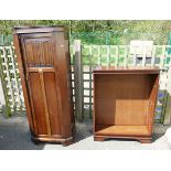 Twentieth century oak panelled linenfold single drawer wardobe and similar four tier bookcase (with