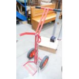Welders single cylinder trolley in red