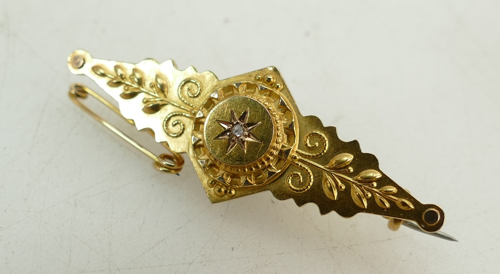 9ct Edwardian and diamond brooch