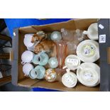 A collection of pottery including Wedgwood Queensware tea cups & saucers,