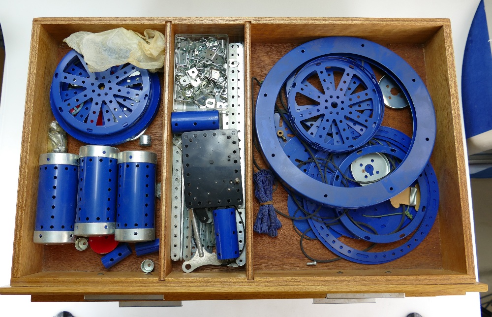 The Ultimate Meccano Set, outfit number 10, with blue and yellow pieces, - Image 6 of 8