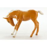 Beswick foal with head down 947 in palomino gloss