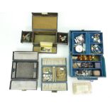 Tray containing quantity of jewellery, rings, watches (including centre seconds chronograph),